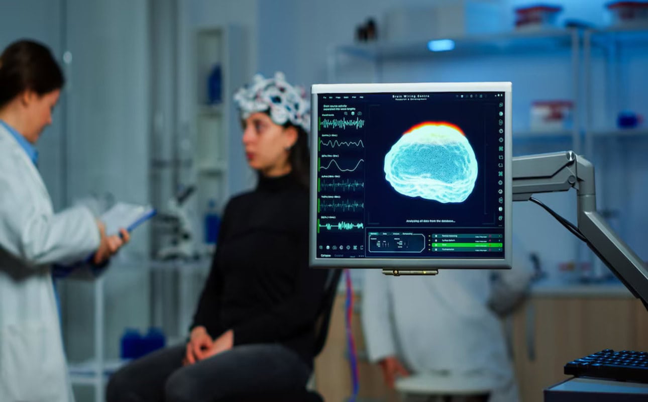 How AI Minimizes Human Error in Diagnostics